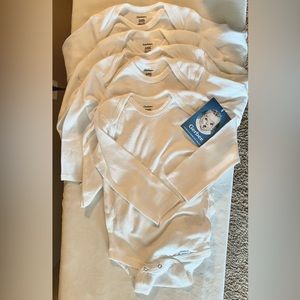 Lot of 5 New White Cotton Gerber Onesies 12M